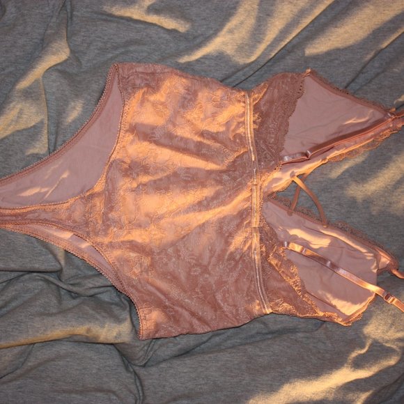 pink lace bodysuit - Picture 4 of 5